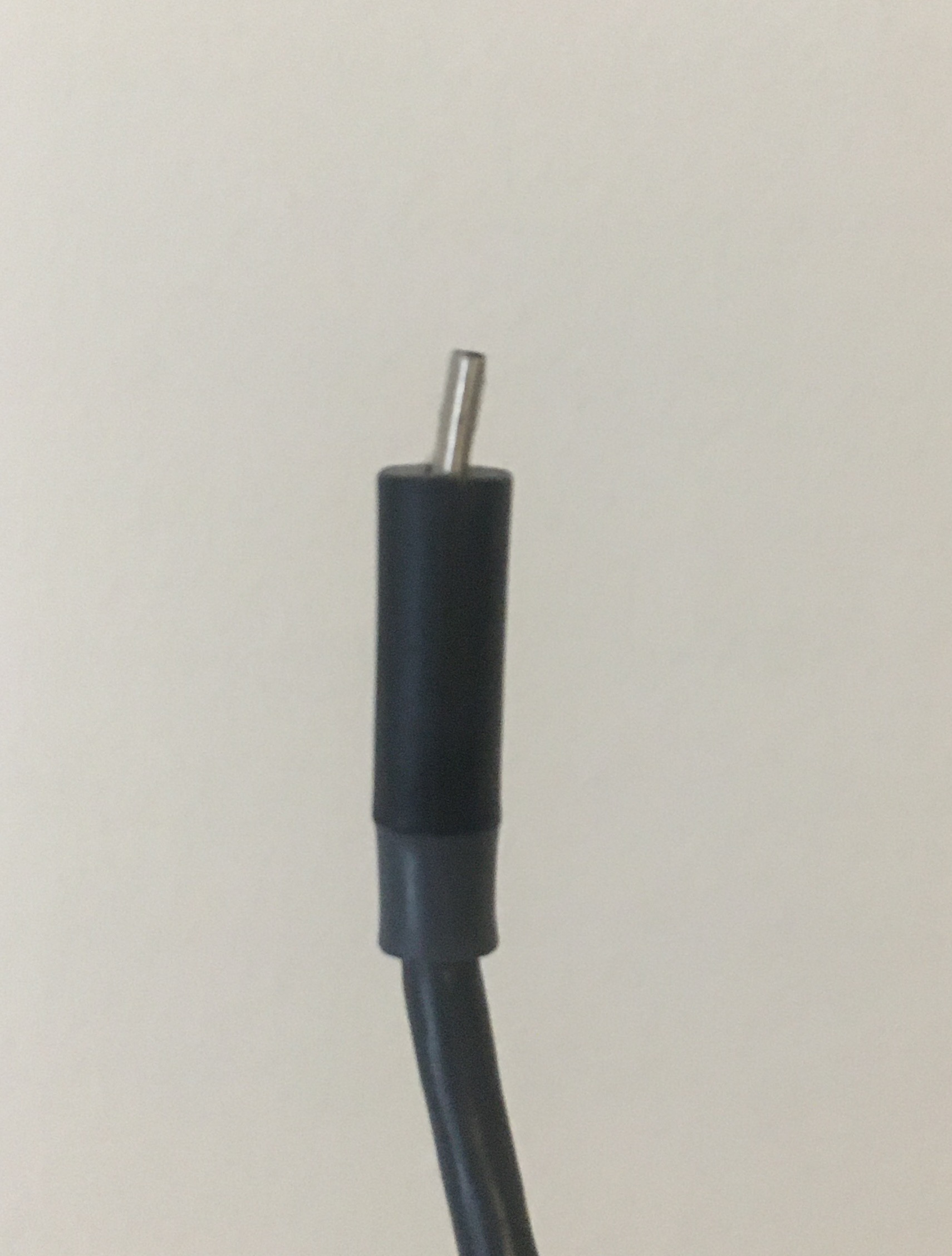 Damaged charging cable example 1